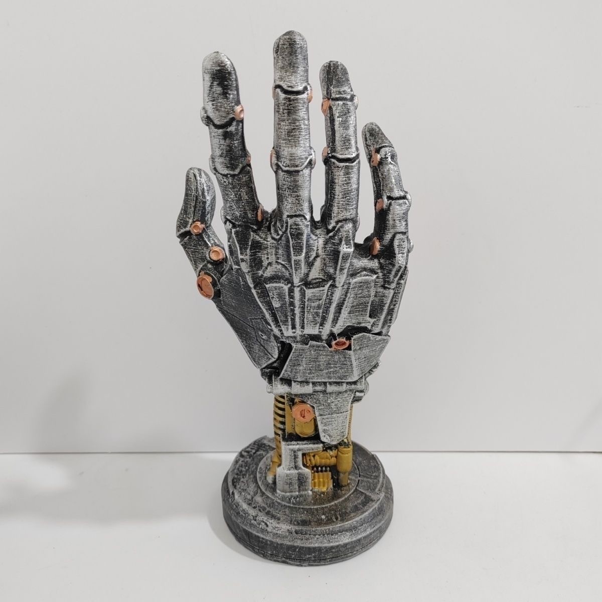 Cyberpunk Mechanical Hand Disp - Photography Game review and price
