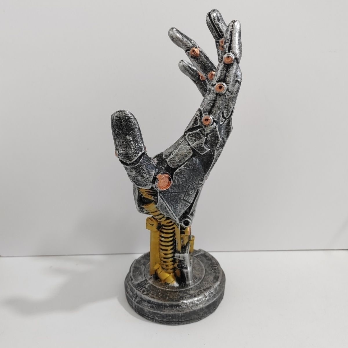 Cyberpunk Mechanical Hand Disp - Photography Game review and price
